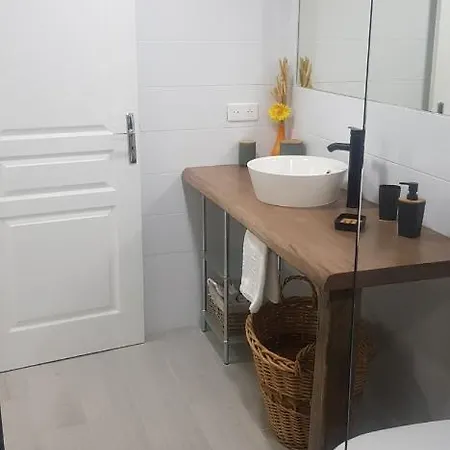 2 Chambres 5 Minutes De La Riviere Et 10 De La Apartment Sainte-Lucie de Porto-Vecchio